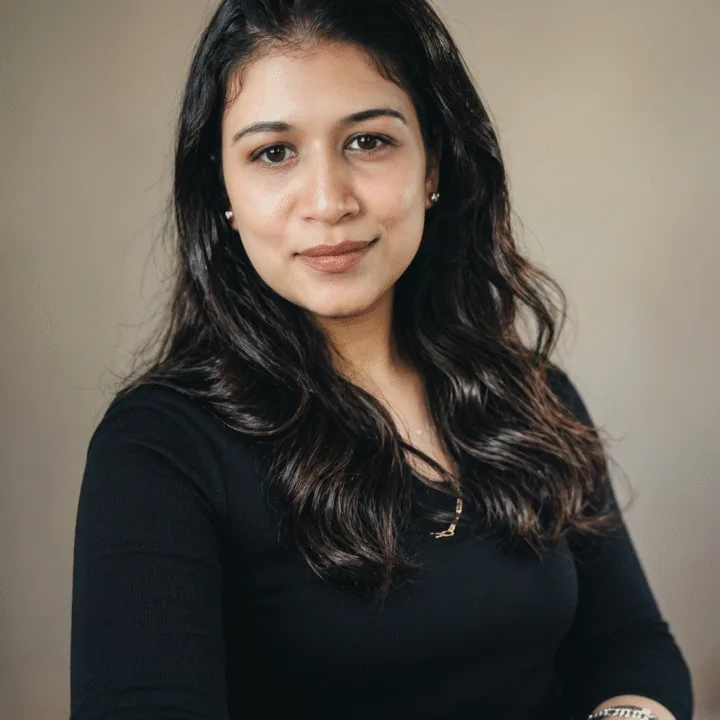Portrait of Shruti, founder of Shrutillusion Studio